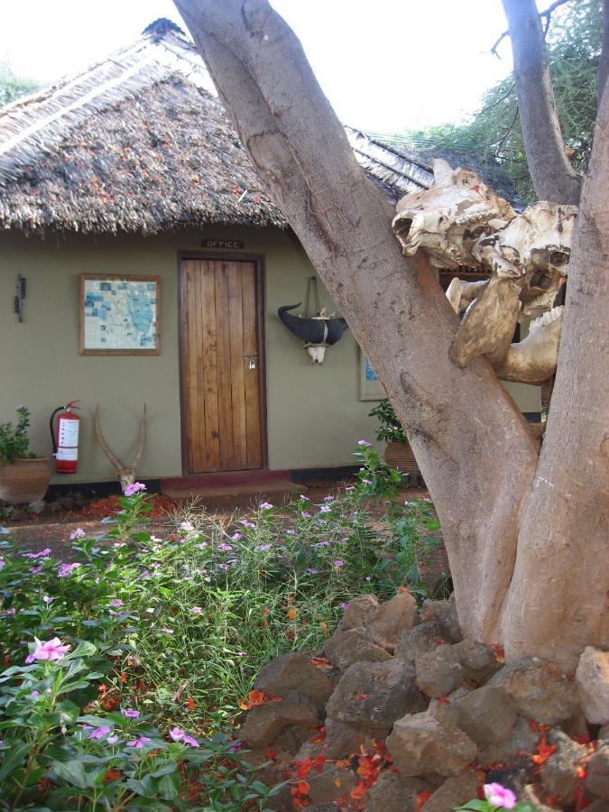 Severin Safari Camp Tsavo West National Park Extérieur photo